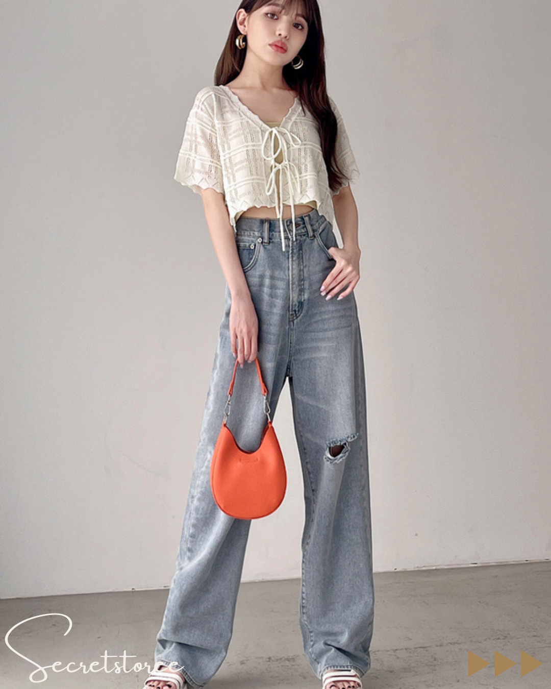 🇯🇵Japanese hollow knit bow short top + high waisted jeans★ Product code🔎 SS-gan0132800 🔎 SS-gcu04450