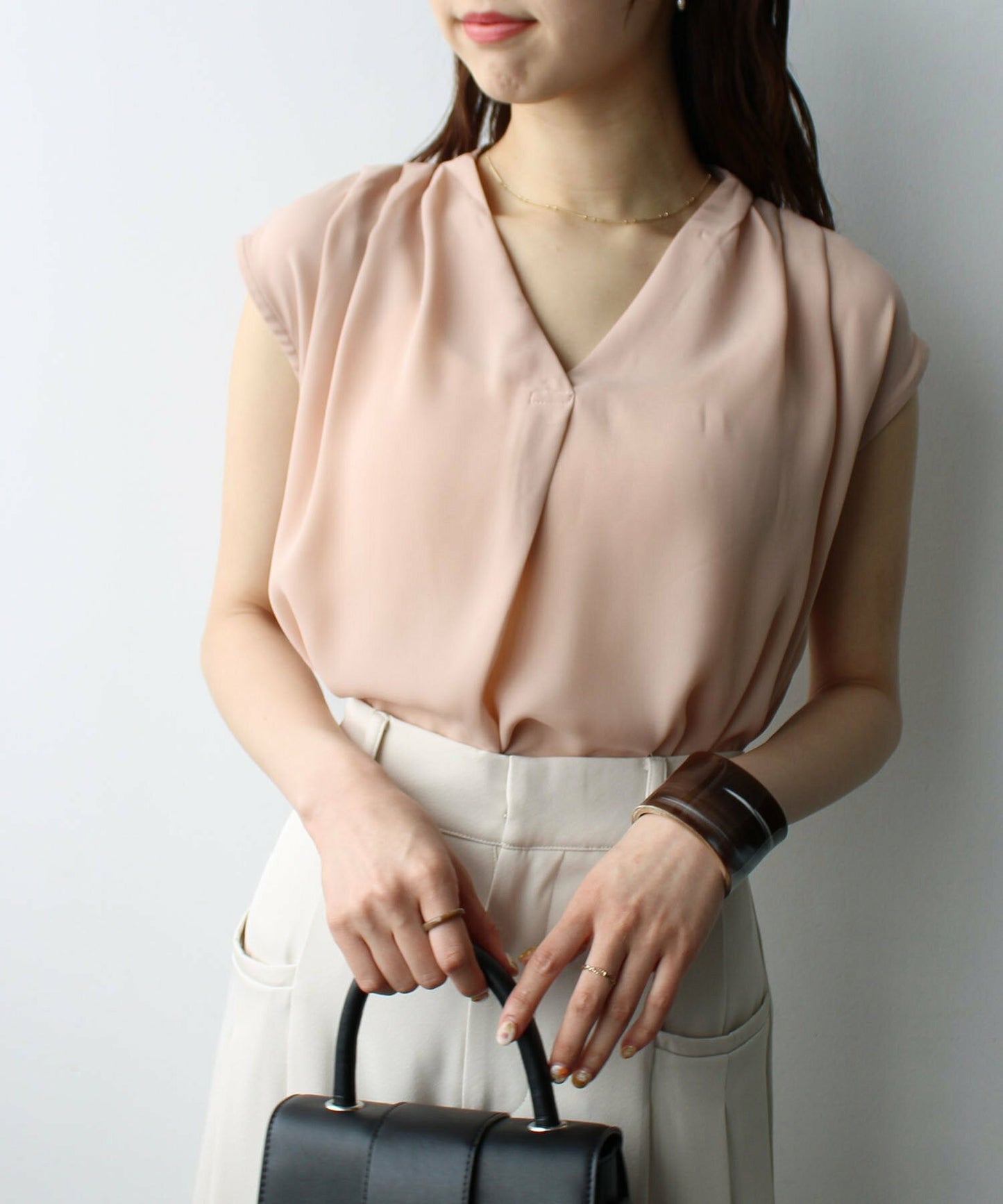 🇯🇵日本 褶皺設計的紳士上衣 Tucked design skipper blouse 🔎 𝐈𝐭𝐞𝐦 𝐍𝐨.: SS-jrr63274_200784