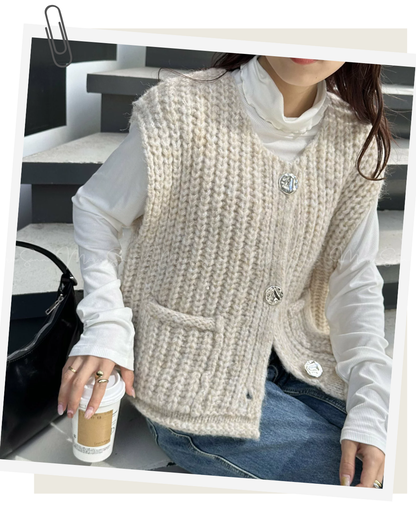 🇯🇵 JAPAN ♥ Big Button Vest with Pockets ♥ 超大鈕扣針織背心外套     🔎 ɪᴛᴇᴍ ɴᴏ.： SS-JRA0019