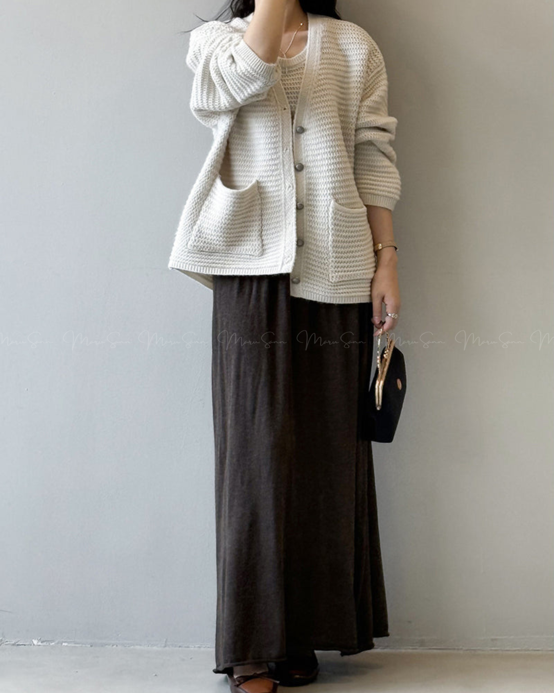 🇰🇷KOREA
♥ V領針織吊帶背心+寬鬆外套-兩件式套裝
V-neck knitted camisole + loose jacket - two-piece set SS-KSS98926522