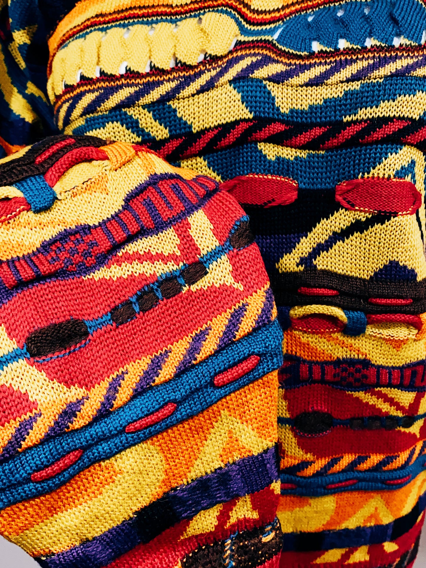 🇯🇵日本古著｜ VintageClothes - 
古瓜紋冷衫 Notorious Sweater  Coogi style 🔍ss-vin378