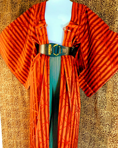 🇯🇵JAPAN Vintage ♡ Gradient Orange Striped Geometric Silk Michiyuki Coat (Haori/Kimono/Yukata)｜ 🇯🇵日本古著 ♡ 橘紅漸層條紋幾何幾何正絹道行コート(👘正絹羽織/和服/浴衣)｜🔎ss-vin vin638