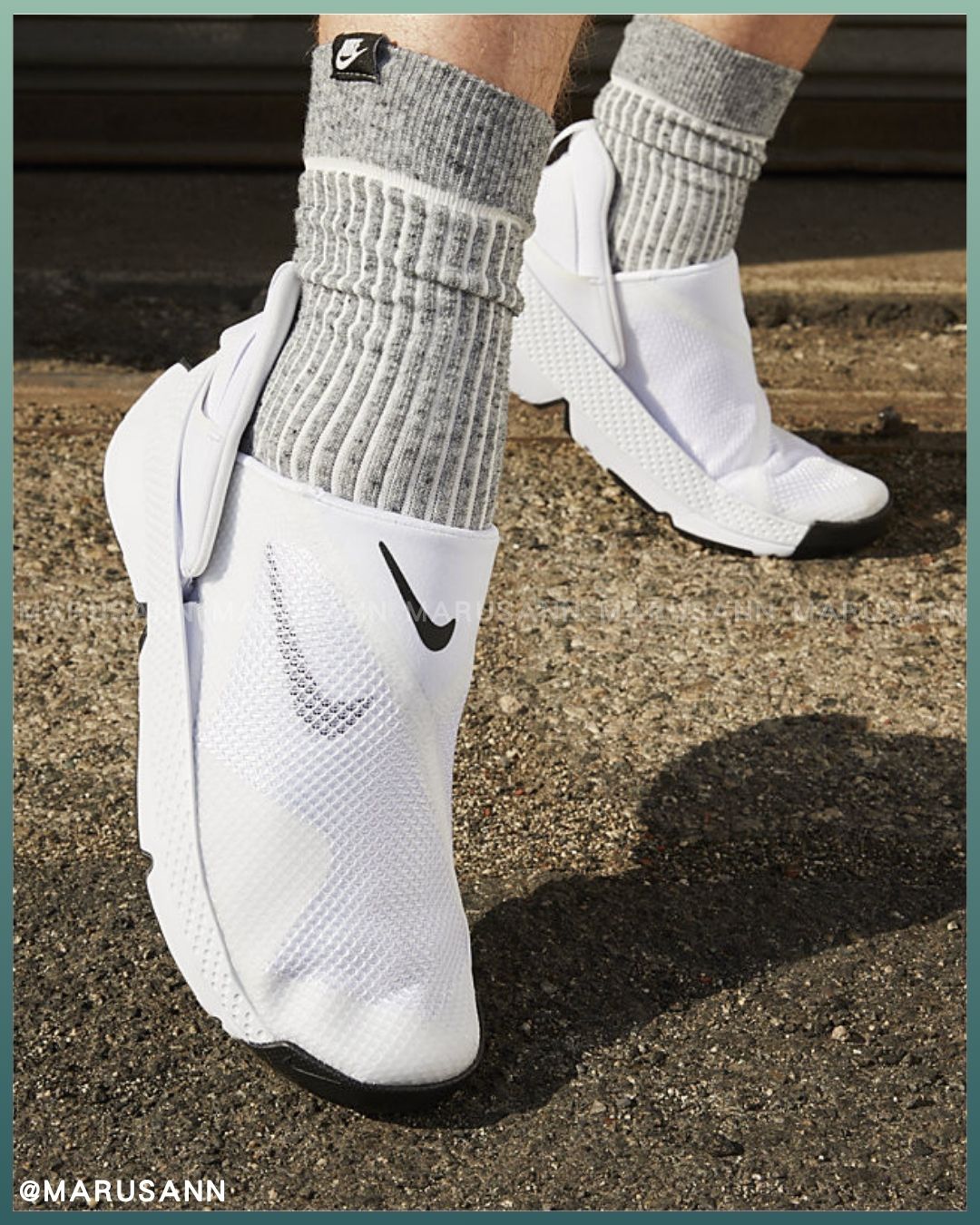 🇯🇵JAPAN  JAPNA ♥ NIKE WMNS Go FlyEase Black White Women Slip On 運動鞋 波鞋 \ 孕婦、懶人必備福音！解放雙手的波鞋 /