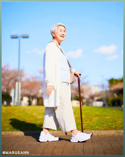 🇯🇵JAPAN  JAPNA ♥ NIKE WMNS Go FlyEase Black White Women Slip On 運動鞋 波鞋 \ 孕婦、懶人必備福音！解放雙手的波鞋 /